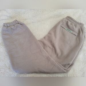 Comfrt Women's Travel Essentials Joggers In Bark AUTHENTIC